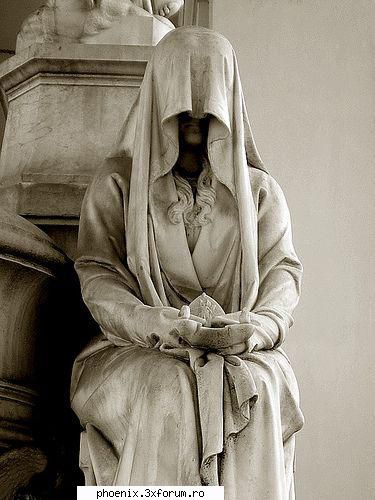 Cimitire - A pleurant (French) or "weeper" (in English) was - Arta si cultura