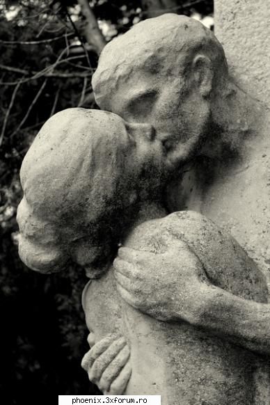 Cimitire - "Bury me deep inside your heart." Vienna - Arta si cultura